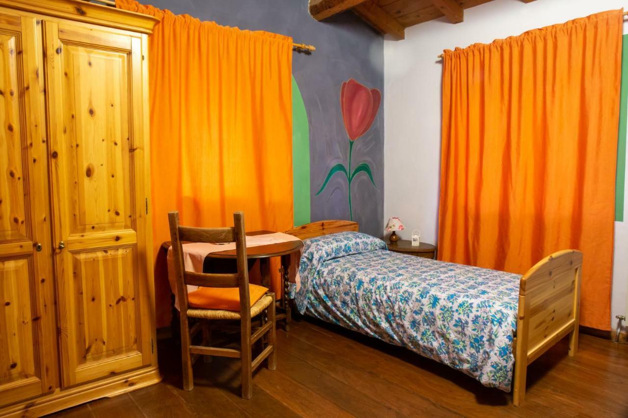 Libera Universita Di Alcatraz Morleschio Bagian luar foto